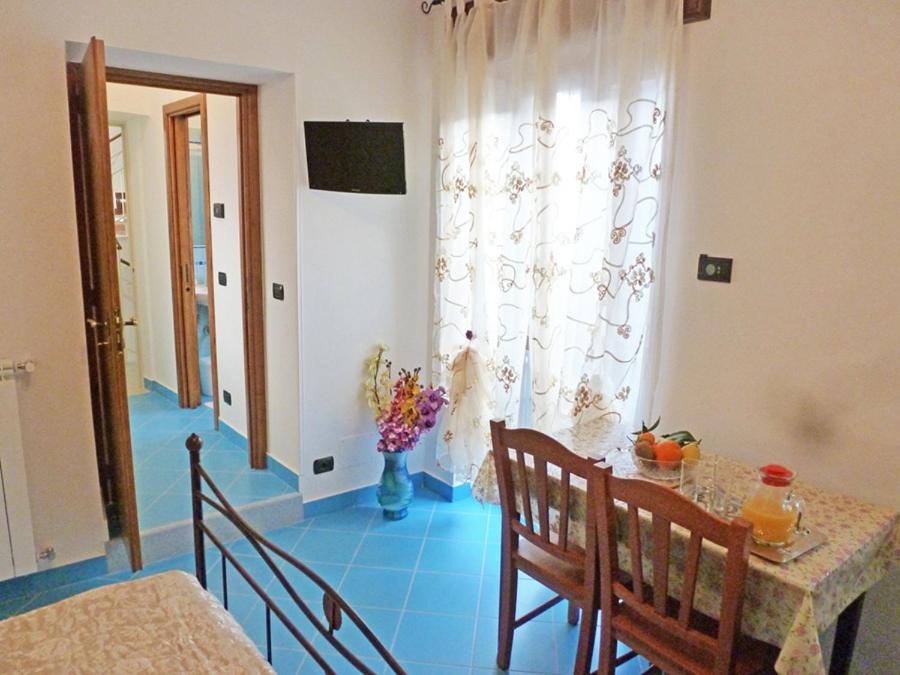 Holidays Costanza - 15