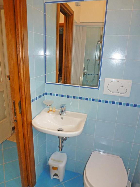 Holidays Costanza - 14