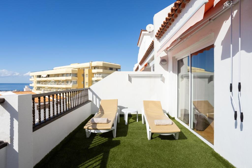 Balkón alebo terasa v ubytovaní Home2Book Paradise Costa Adeje, Pool