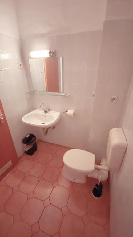 Märkischer Hof Hotel - Resim 29