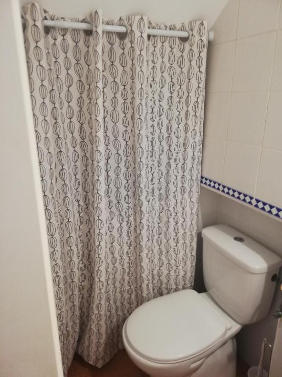 Kúpeľňa v ubytovaní DUPLEX ESPECTACULAR en PRIMERA LÍNEA NATURISTA!