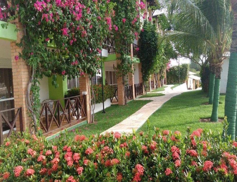  Sonia Flats - Apartamento vista mar entre a Praia de Camurupim e a Lagoa de Arituba