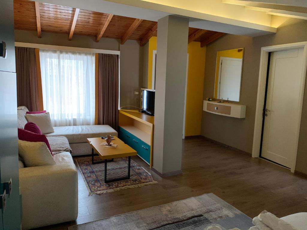 TV a/nebo společenská místnost v ubytování Guest House People