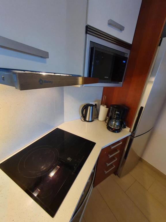Kuchyňa alebo kuchynka v ubytovaní Okeanos fantastic 2 bedrooms VR-PN