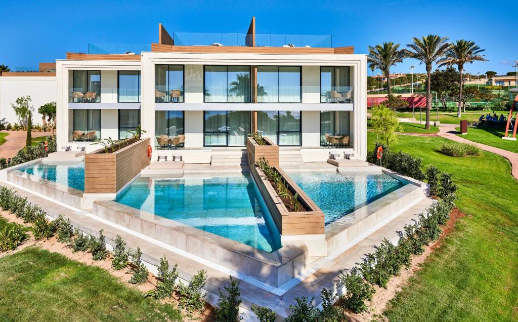 Insotel Punta Prima Prestige Suites & Spa, Punta Prima ...