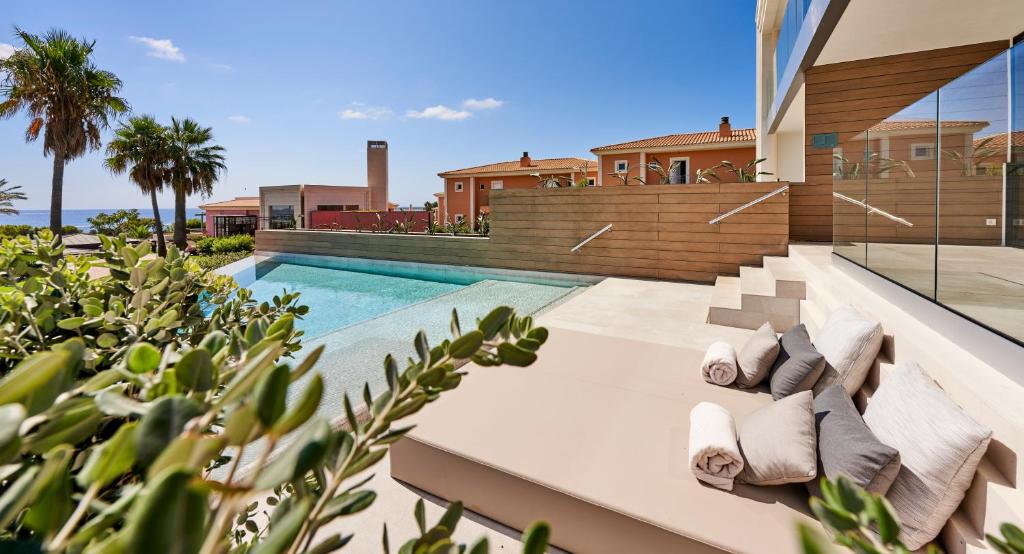 Insotel Punta Prima Prestige Suites & Spa, Punta Prima ...