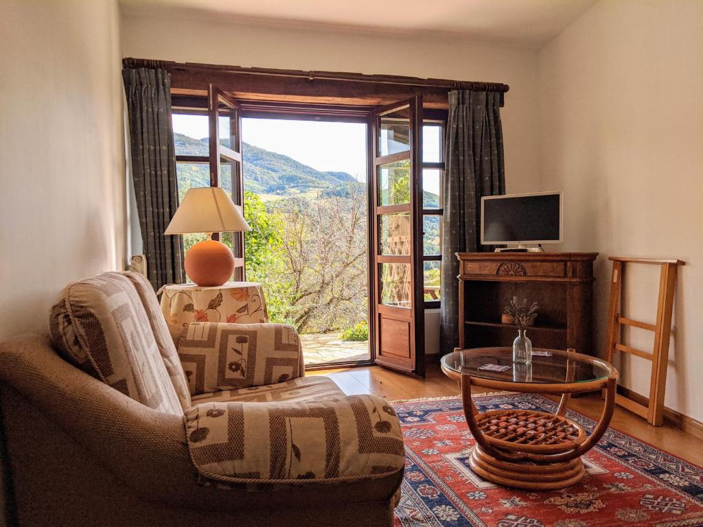 Olmares Terrace Apartment - Picos de Europa, Lomeña – Updated ...