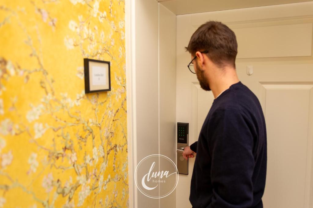 FLH - Luna Homes - Superior Apartment