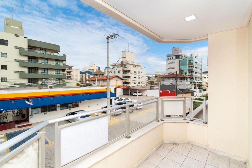  Aluguel Apartamento 2 quartos 50 m Mar Bombinhas SC 684