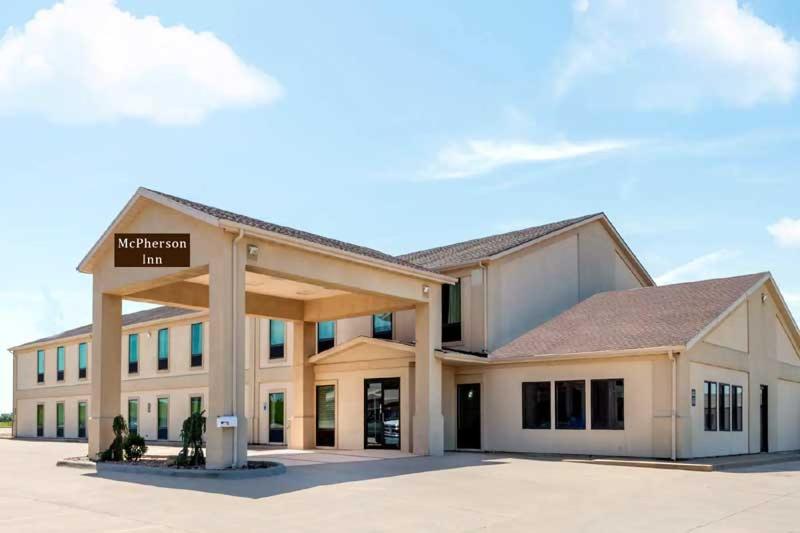 Το κτήριο όπου στεγάζεται  το ξενοδοχείο