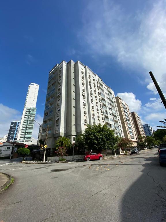  Apartamento acomoda 4 pessoas - Bairro Ponta da Praia - Santos SP