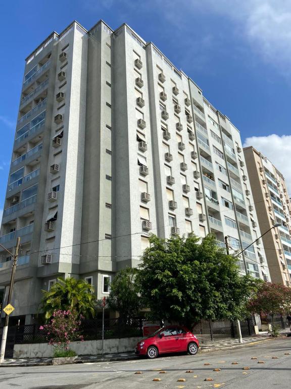  Apartamento acomoda 4 pessoas - Bairro Ponta da Praia - Santos SP