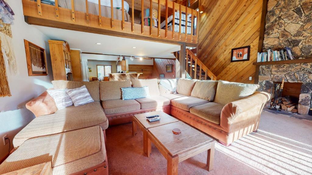 Snowcreek III 448 condo, Mammoth Lakes (updated prices 2024)