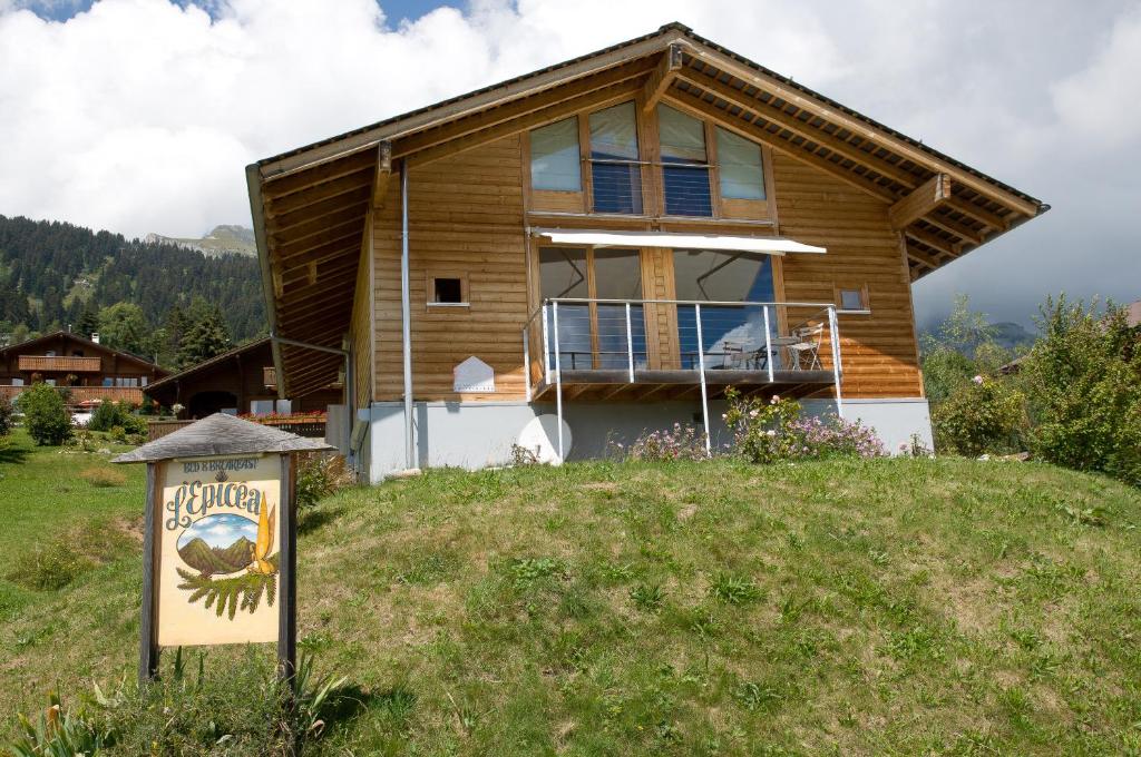 Nespecifikovaný výhled na hory nebo výhled na hory při pohledu z bed and breakfast