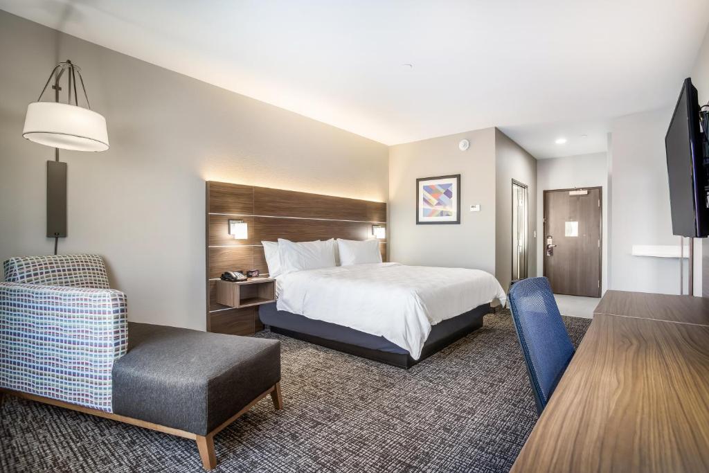 Holiday Inn Express & Suites Tulsa East - Catoosa by IHG - Room King Estándar