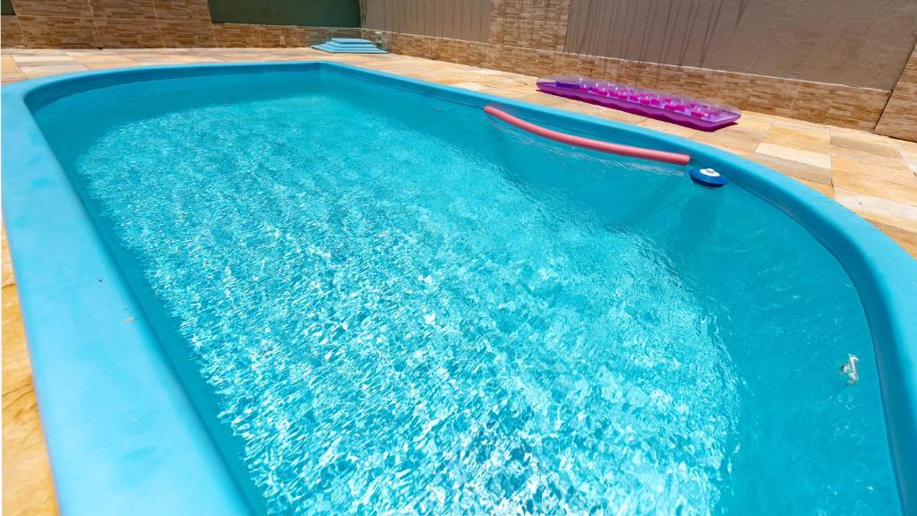  Casa grande com piscina