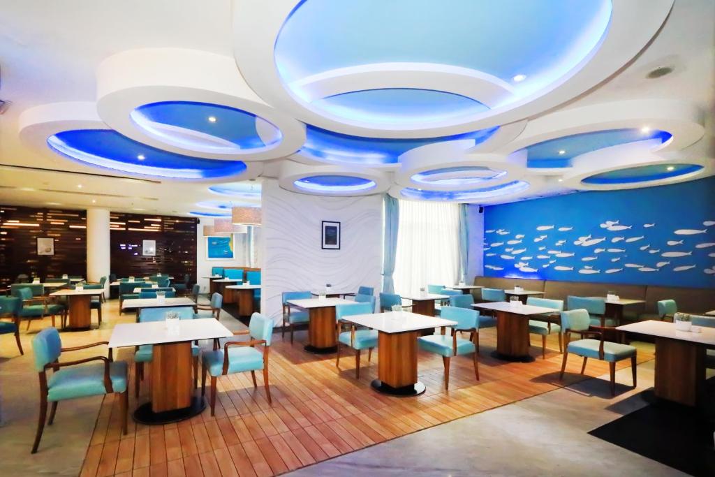 Restaurace v ubytování Grand Dafam Ancol Jakarta