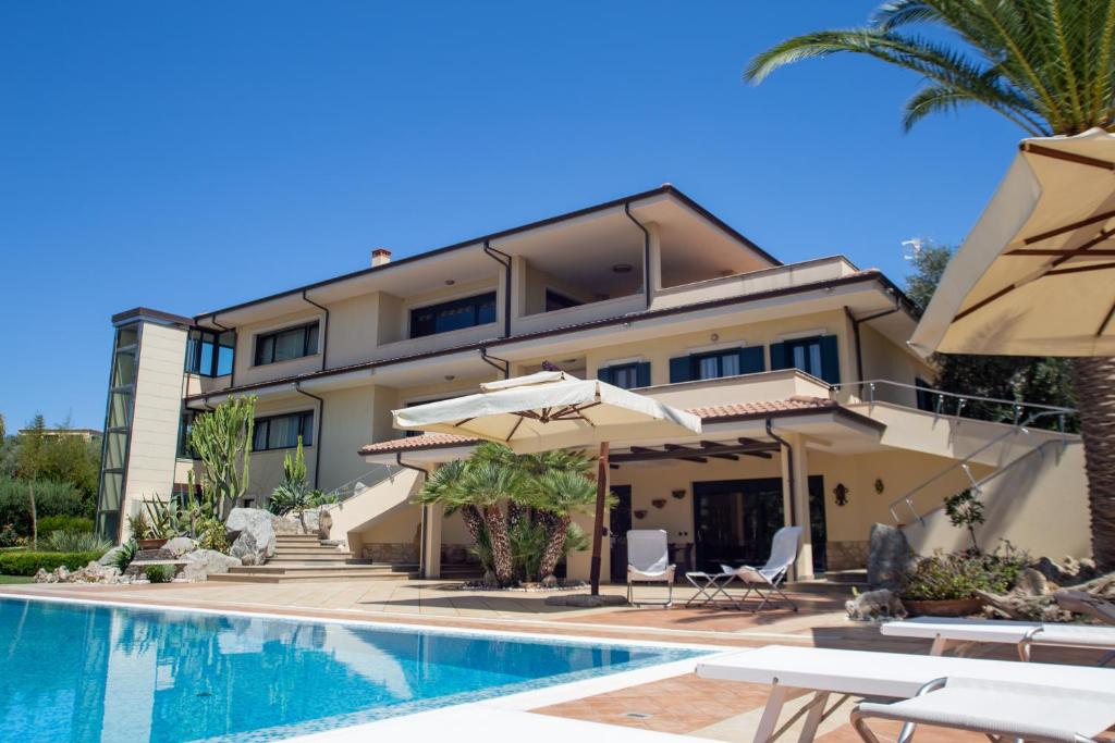 The swimming pool at or close to Villa Agave