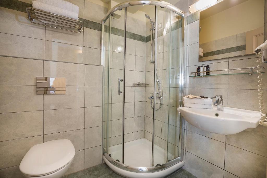 Ionian Plaza Hotel & Spa - 4