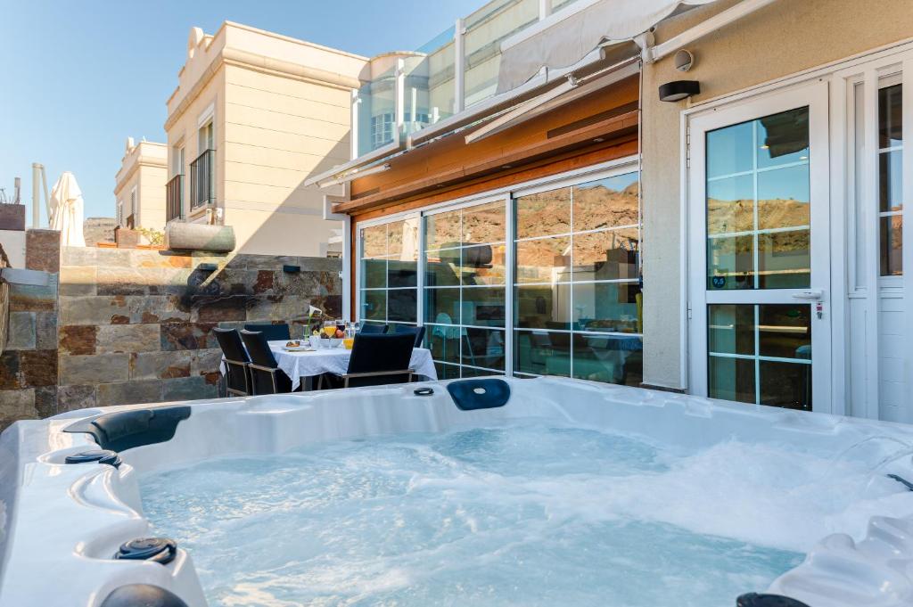 Luxury Apartment With Jacuzzi and Pool Access, Puerto Rico de ...