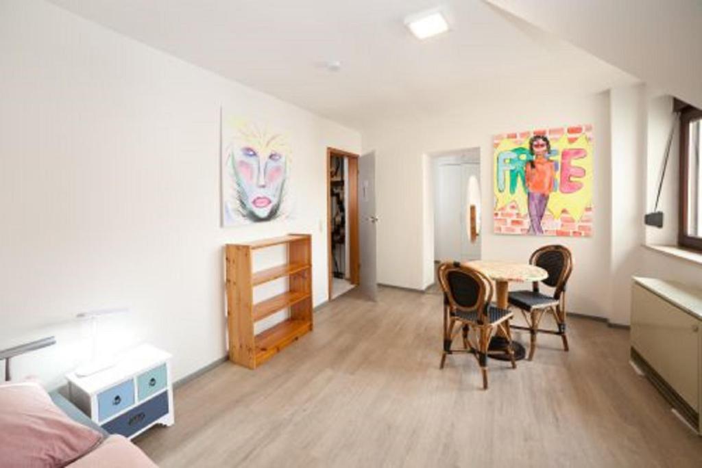 Haus Haas Zimmer&Fewo - Quarto Individual Com Banheiro Compartilhado