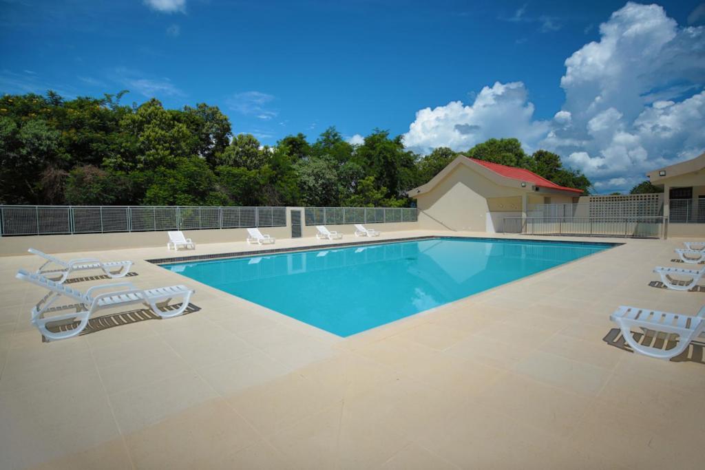 
A piscina localizada em CATRE Cataratas - Hospedagens e Eventos ou nos arredores
