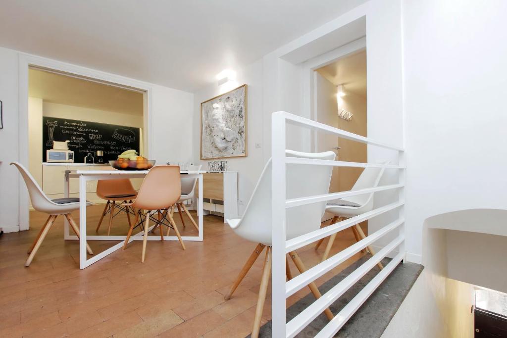 Posedenie v ubytovaní B&G Navona Apartment