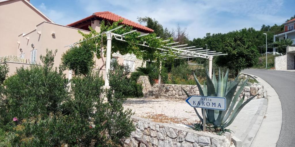 Vonkajšia záhrada v ubytovaní Apartments Karoma