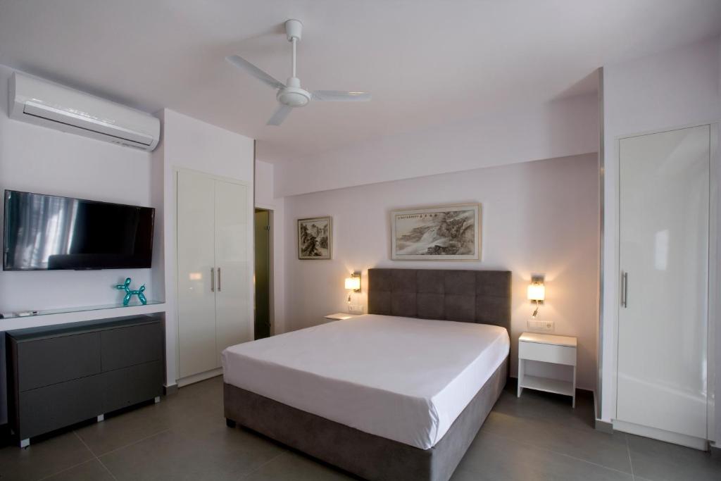 SYNATHENS APARTMENTS & STUDIOS - 12