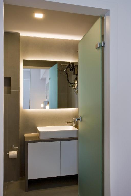 SYNATHENS APARTMENTS & STUDIOS - 11