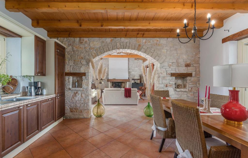 Kuchyň nebo kuchyňský kout v ubytování Villa Livia