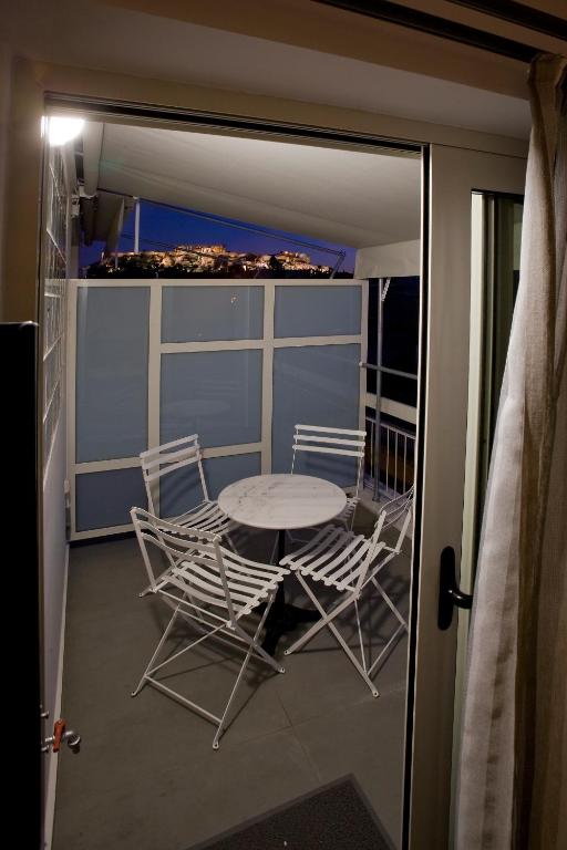 SYNATHENS APARTMENTS & STUDIOS - 19