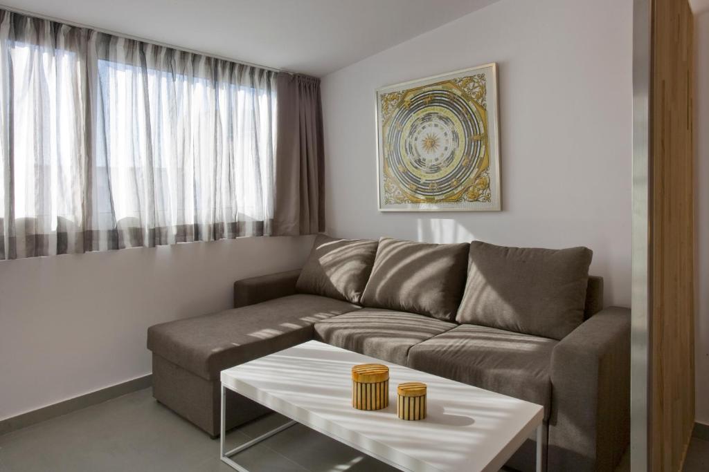 SYNATHENS APARTMENTS & STUDIOS - 16