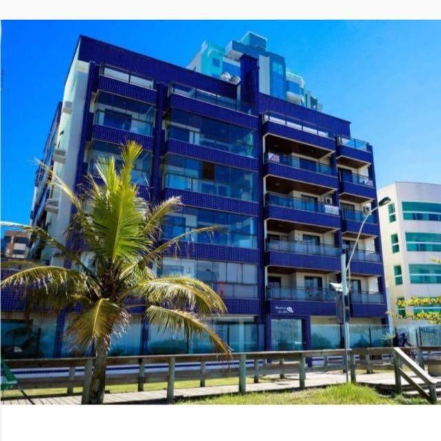  Prédio frente mar no coração de Meia Praia
