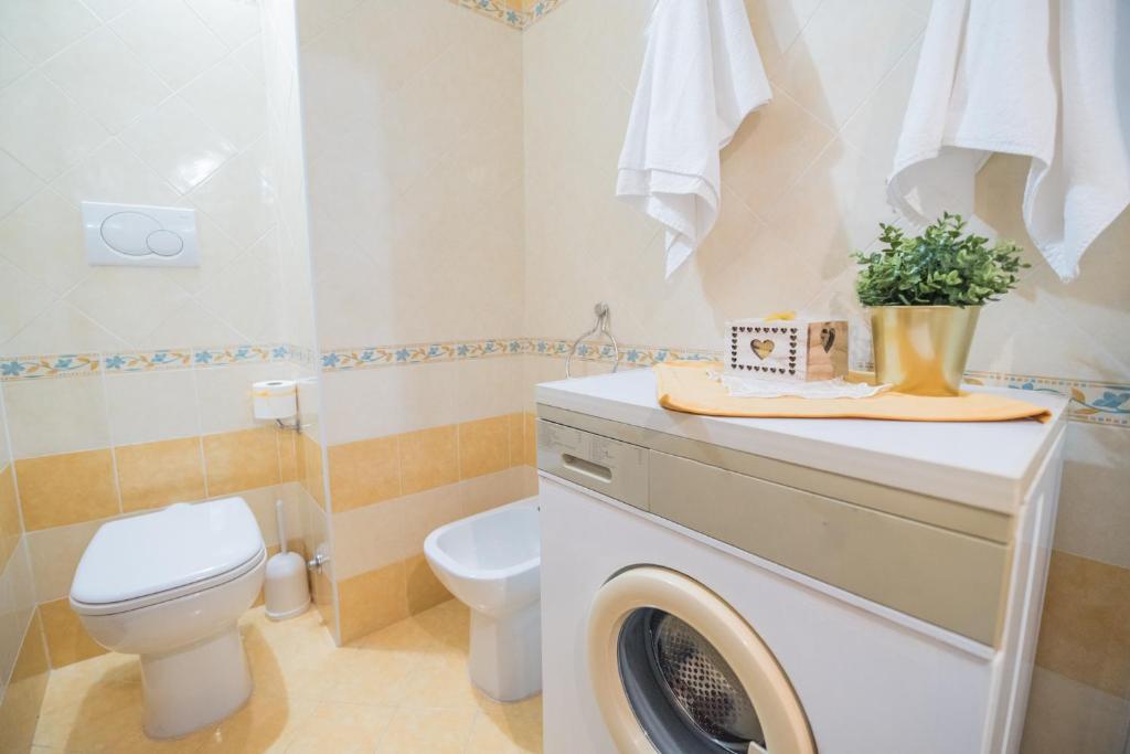 Łazienka w obiekcie CASA ENZO con vista mare