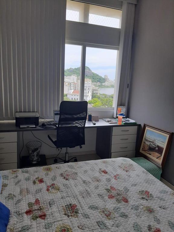  Quarto aconchegante no Humaitá - somente mulheres