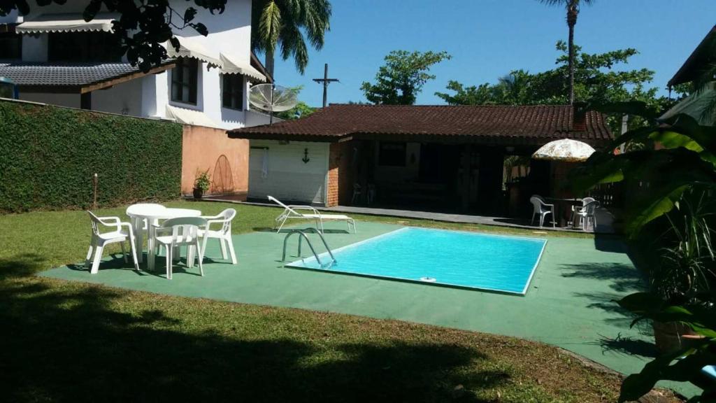  Casa Inteira com Piscina na Riviera - SP