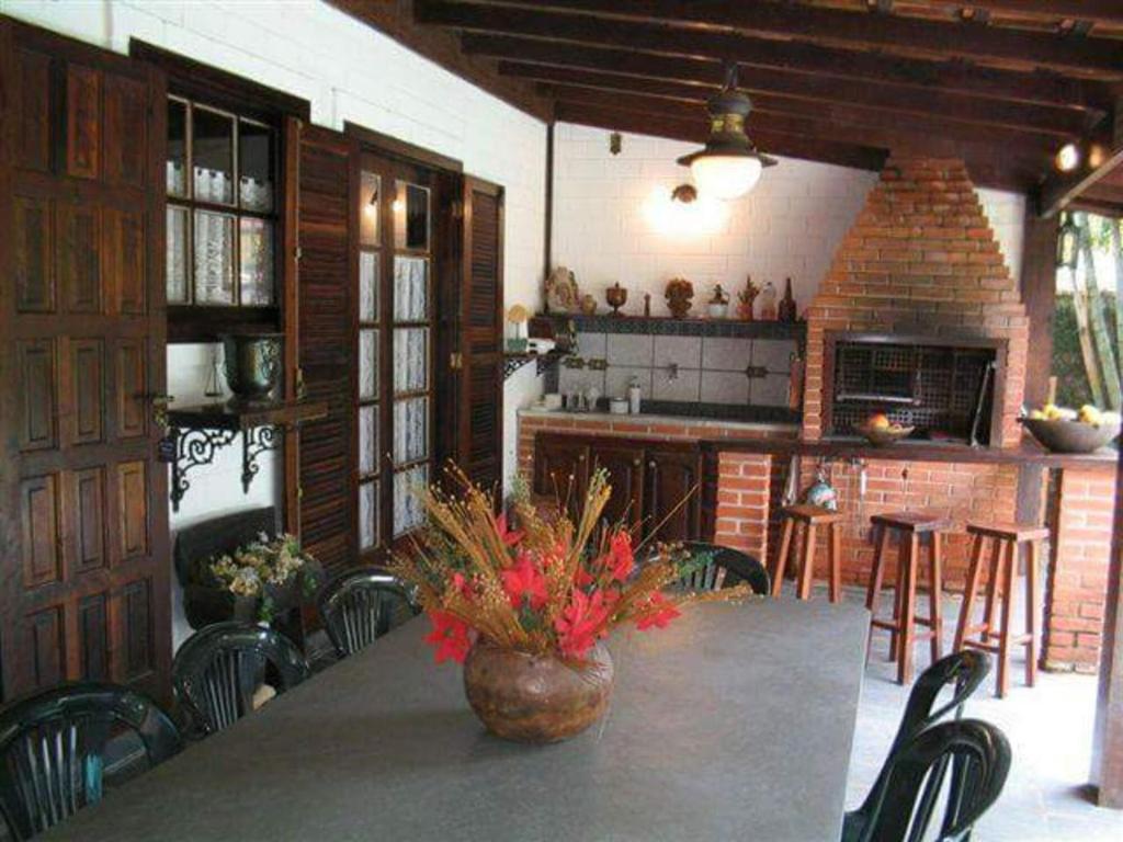  Casa Inteira com Piscina na Riviera - SP