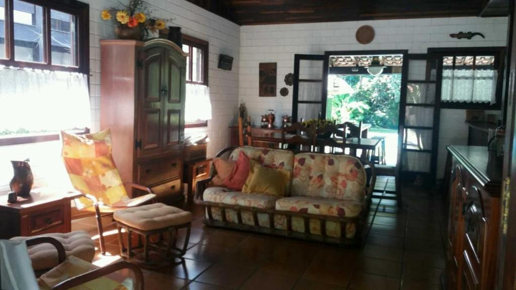  Casa Inteira com Piscina na Riviera - SP