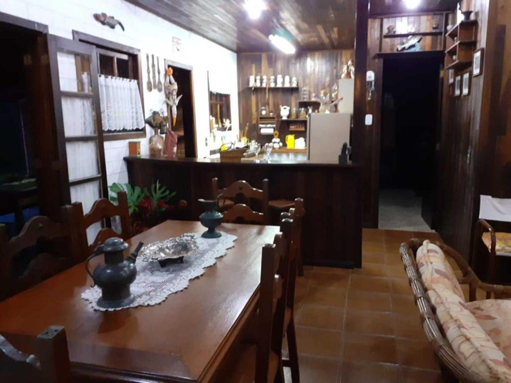  Casa Inteira com Piscina na Riviera - SP