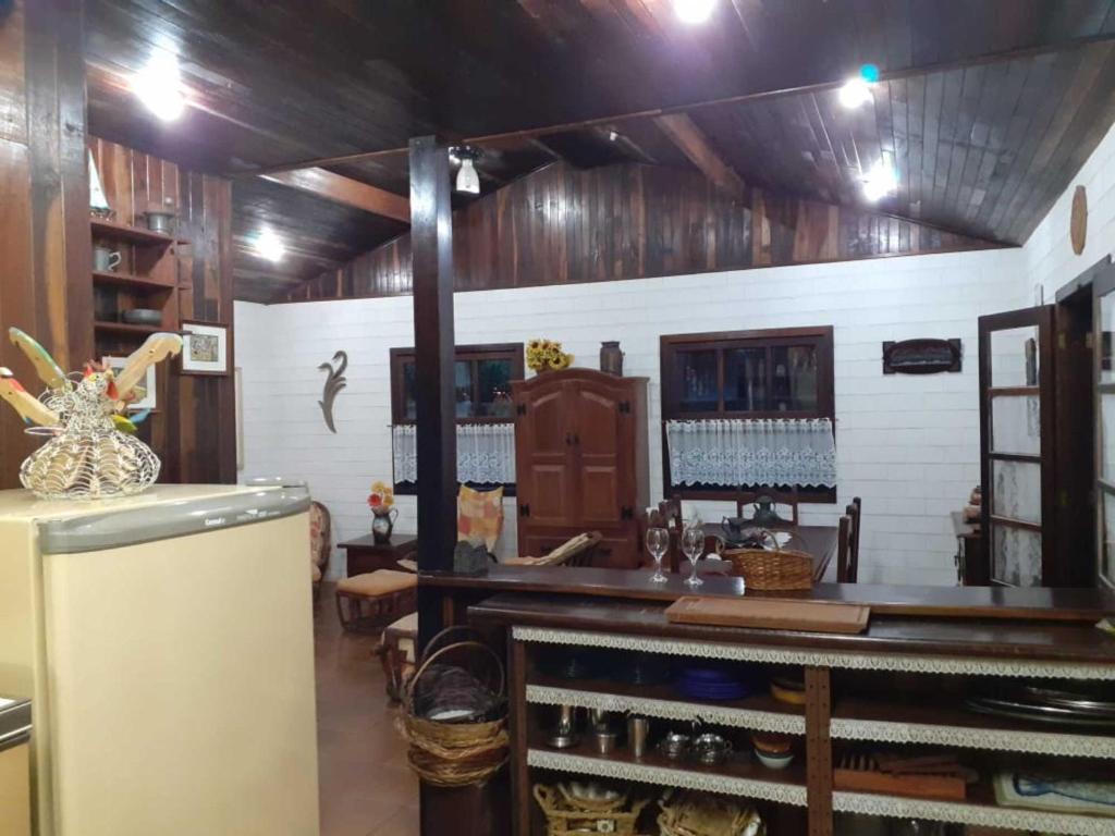  Casa Inteira com Piscina na Riviera - SP