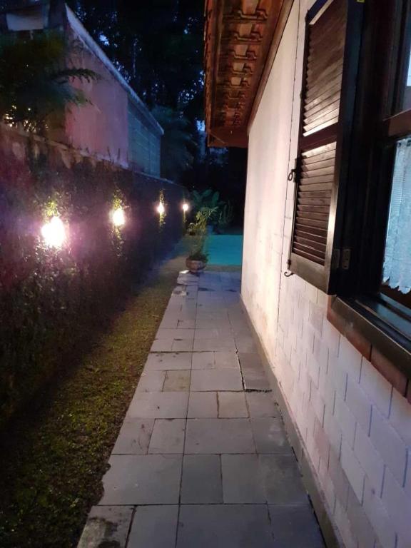  Casa Inteira com Piscina na Riviera - SP