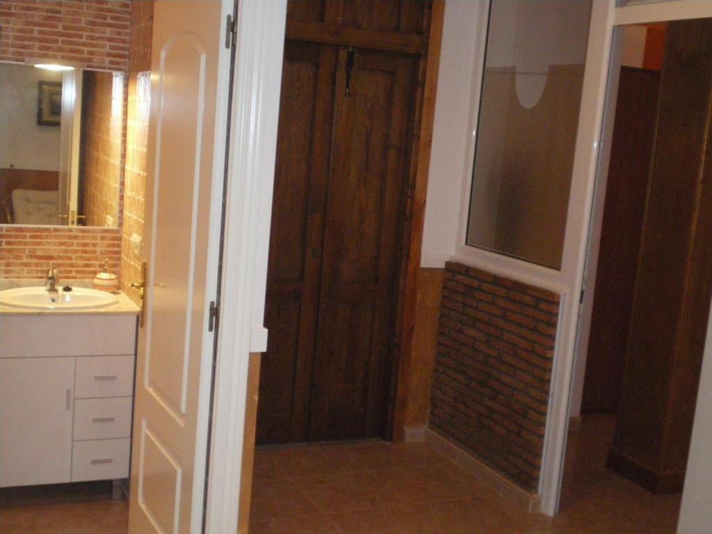 Hotel El Yedron - Chambre Lit Queen-Size (sans Fenêtre)