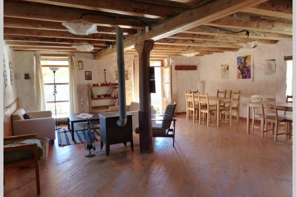 Booking.com: Casa Rural La Vieja Cadiera , Aineto, España ...