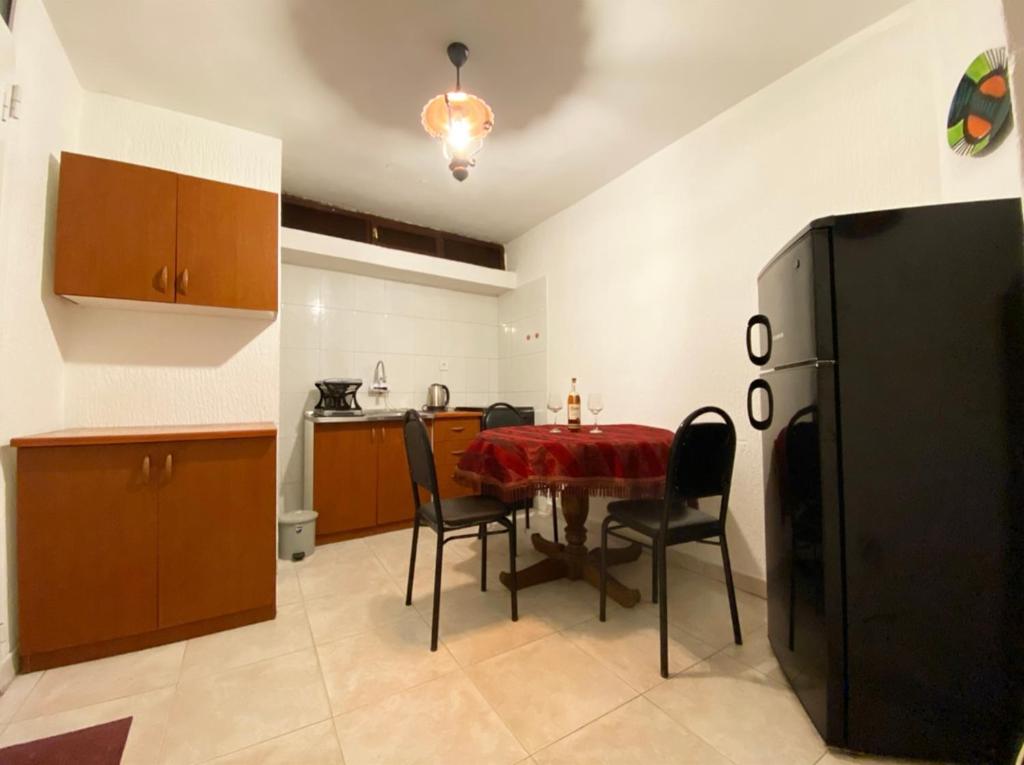 Kuchyň nebo kuchyňský kout v ubytování Apartmani Vila Marija