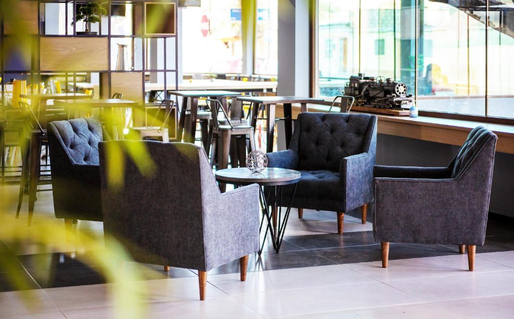 Istumisnurk majutusasutuses Hotel Modular Express Calama