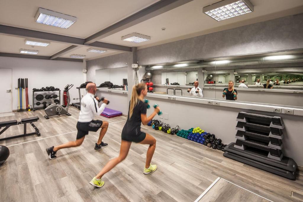 Fitness centrum a/nebo fitness zařízení v ubytování Villa Sylva & Spa