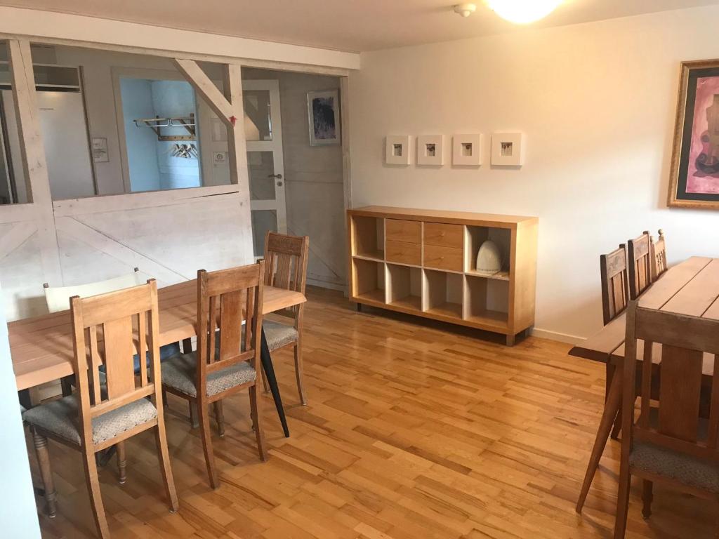 Posezení v ubytování Strandsegård Ferielejlighed