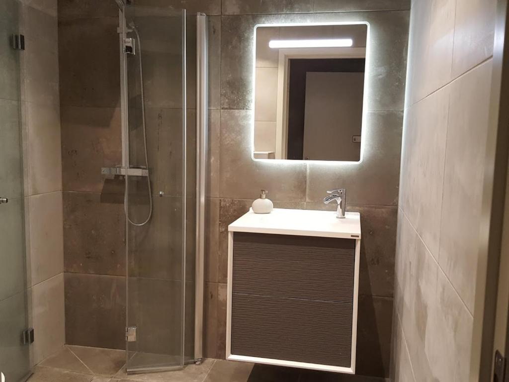 Koupelna v ubytování Bolmsö B&B