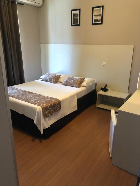  Hotel Lorimar